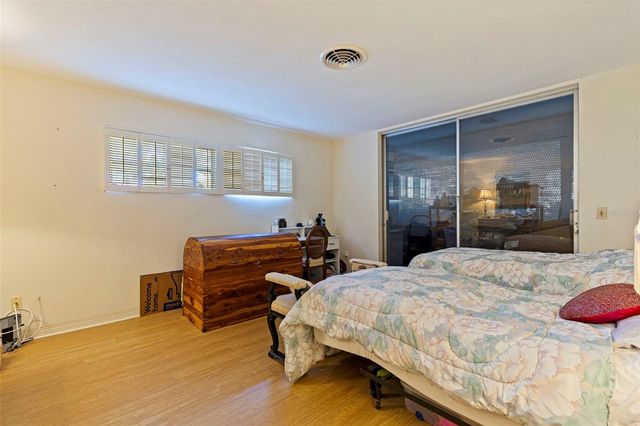 1036 NORTH SHORE DRIVE NE 1, St Petersburg, FL 33701