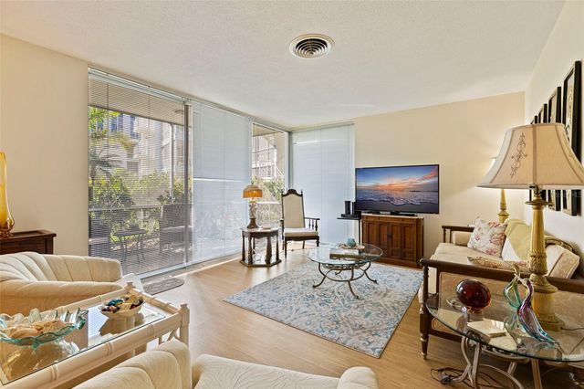 1036 NORTH SHORE DRIVE NE 1, St Petersburg, FL 33701