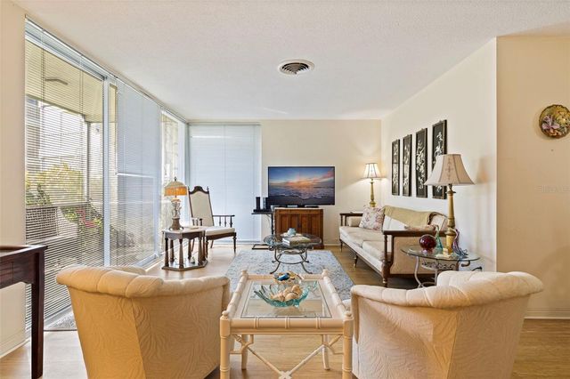 1036 NORTH SHORE DRIVE NE 1, St Petersburg, FL 33701