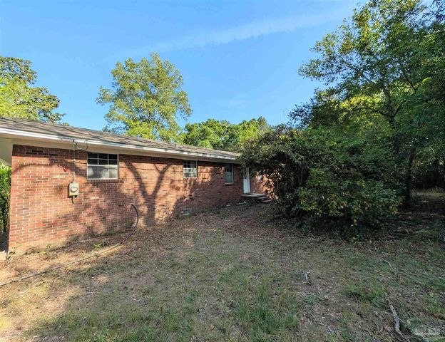 8733 Rebel Rd, Pensacola, FL 32526
