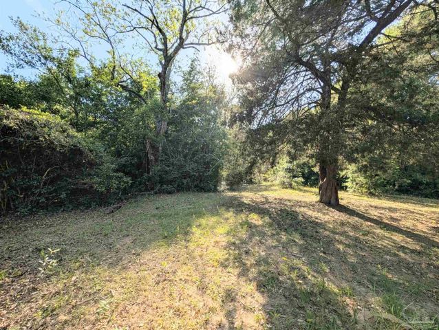 8733 Rebel Rd, Pensacola, FL 32526