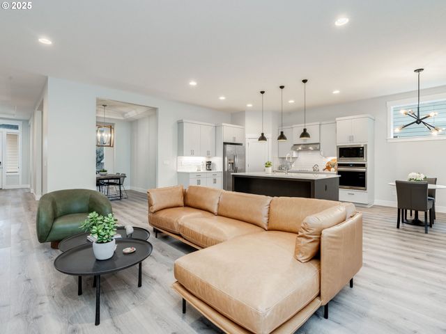 17613 Ne 75TH Cir, Vancouver, WA 98682