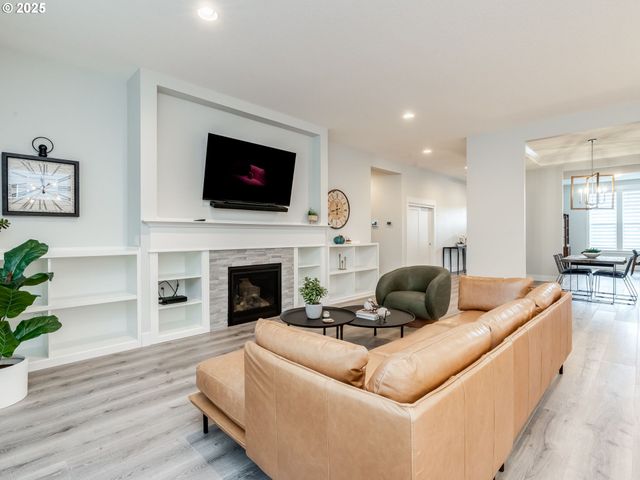 17613 Ne 75TH Cir, Vancouver, WA 98682