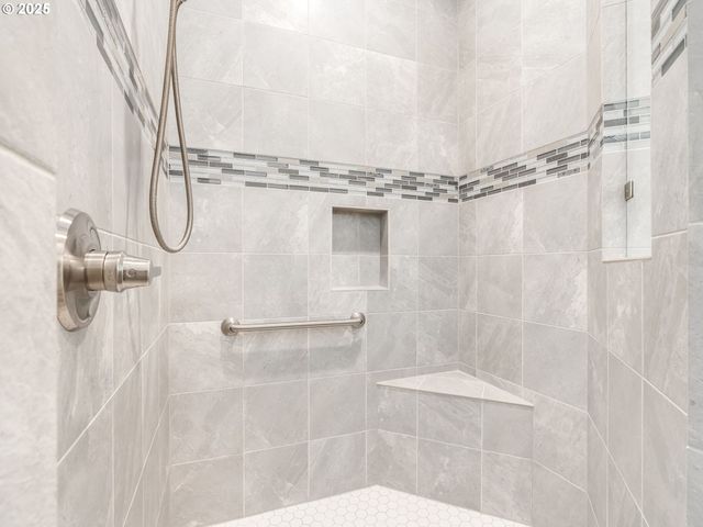 17613 Ne 75TH Cir, Vancouver, WA 98682