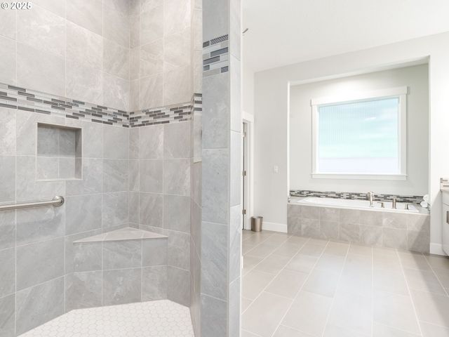 17613 Ne 75TH Cir, Vancouver, WA 98682