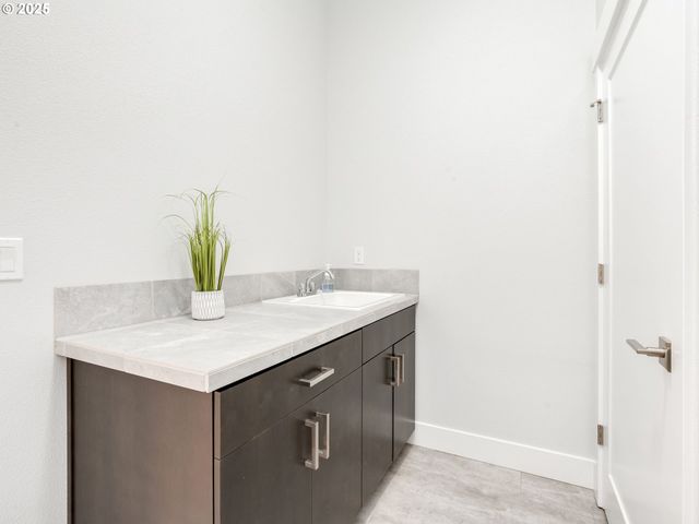 17613 Ne 75TH Cir, Vancouver, WA 98682