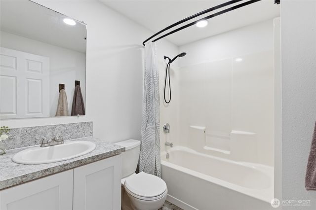 9047 Pepperidge Lane SE, Yelm, WA 98597