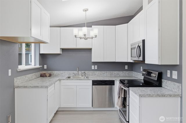 9047 Pepperidge Lane SE, Yelm, WA 98597