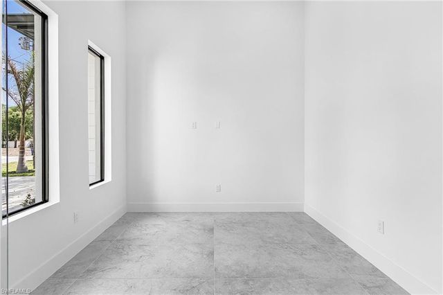 2903 10th ST SW, Lehigh Acres, FL 33976