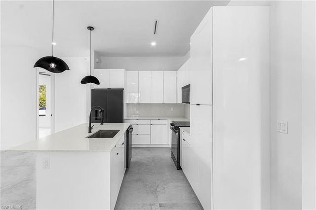 2903 10th ST SW, Lehigh Acres, FL 33976