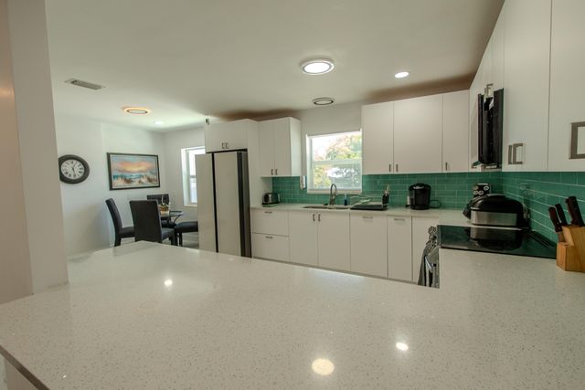 2192 Quail Trail, Lake Worth, FL 33461