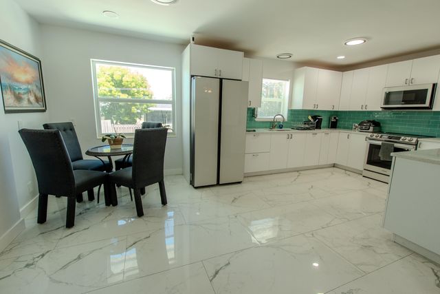 2192 Quail Trail, Lake Worth, FL 33461