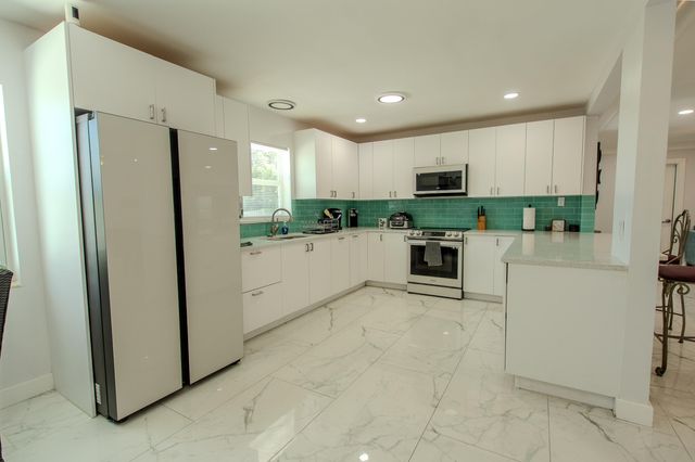 2192 Quail Trail, Lake Worth, FL 33461