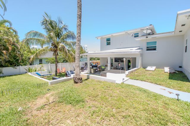 2192 Quail Trail, Lake Worth, FL 33461