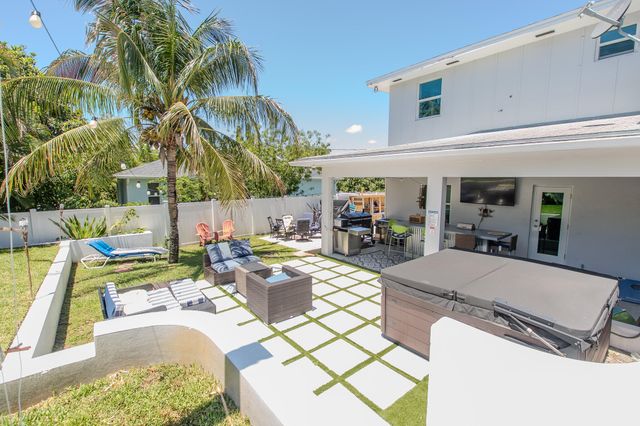 2192 Quail Trail, Lake Worth, FL 33461