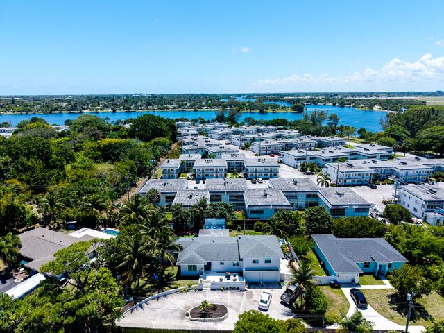 2192 Quail Trail, Lake Worth, FL 33461
