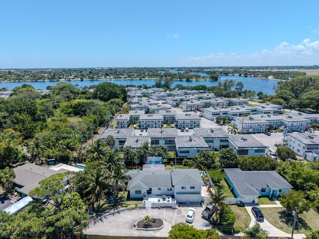 2192 Quail Trail, Lake Worth, FL 33461