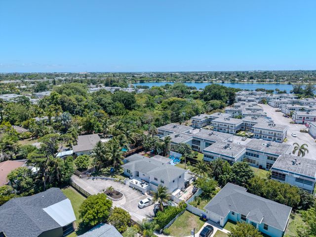 2192 Quail Trail, Lake Worth, FL 33461