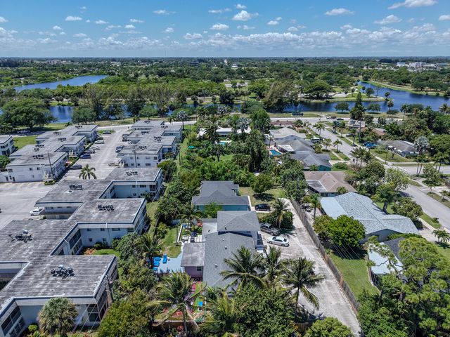 2192 Quail Trail, Lake Worth, FL 33461