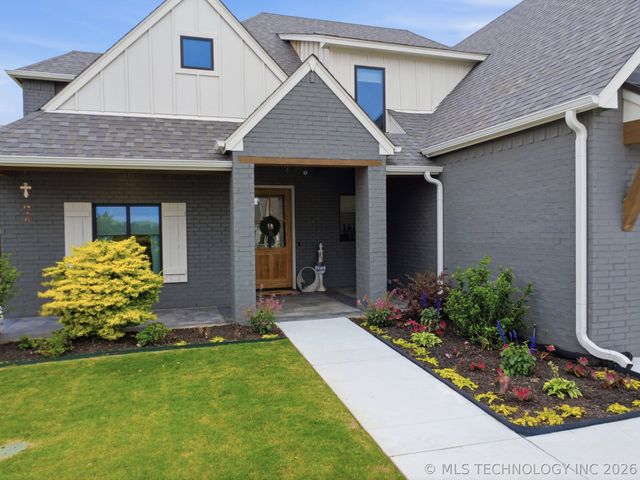 11018 S Gum Street, Jenks, OK 74037