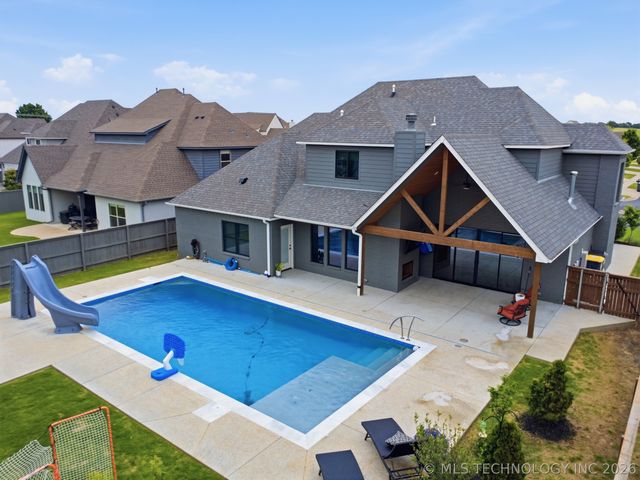 11018 S Gum Street, Jenks, OK 74037