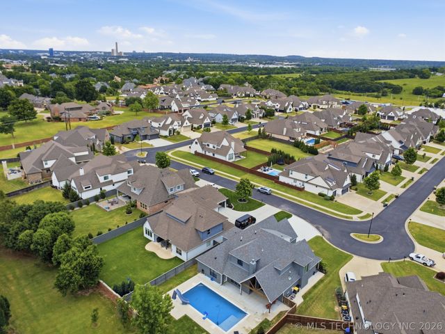 11018 S Gum Street, Jenks, OK 74037