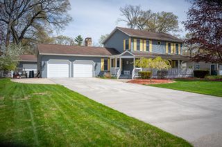 1086 Ivanhoe Drive, Laketon Twp, MI 49445
