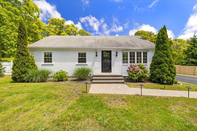 17 Kings Way, Orleans, MA 02653