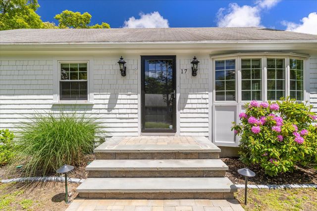 17 Kings Way, Orleans, MA 02653