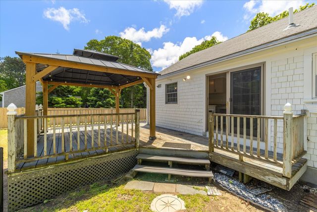 17 Kings Way, Orleans, MA 02653