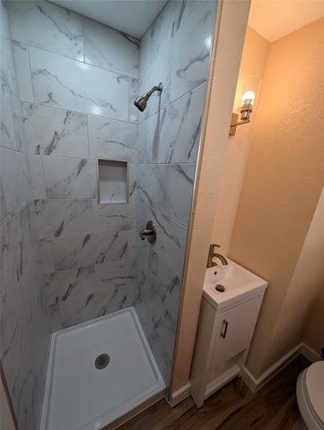 320 Laredo ST, Lockhart, TX 78644