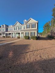 421 Stoneleigh Lane, Moncks Corner, SC 29461