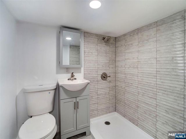 626 Tremont Avenue, Orange, NJ 07050