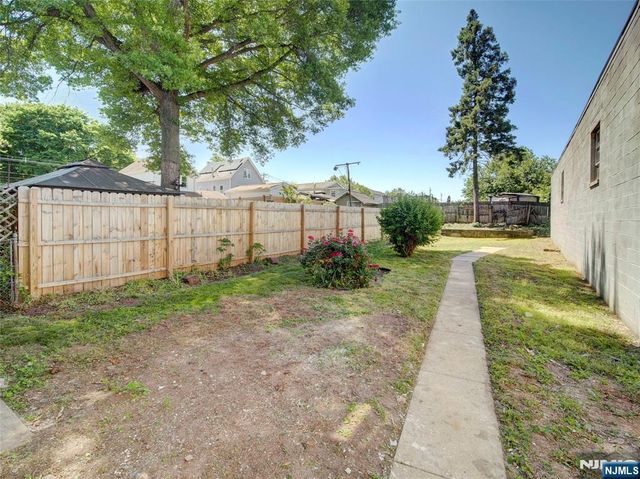 626 Tremont Avenue, Orange, NJ 07050
