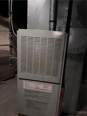 231 Allen St, Syracuse, NY 13210