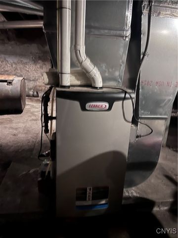 231 Allen St, Syracuse, NY 13210