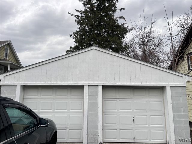 231 Allen St, Syracuse, NY 13210