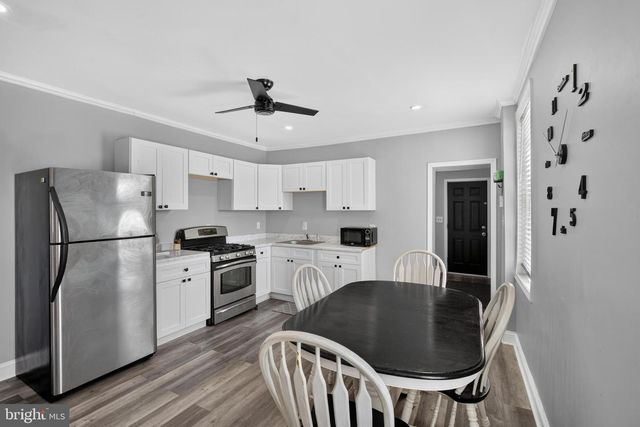 1401 EDGMONT AVE, Chester, PA 19013