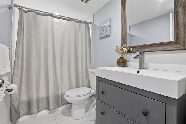 3910 Inverrary Boulevard 802-b, Lauderhill, FL 33319