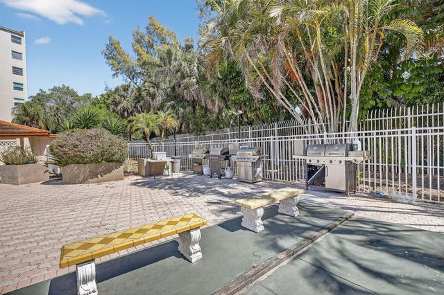 3910 Inverrary Boulevard 802-b, Lauderhill, FL 33319