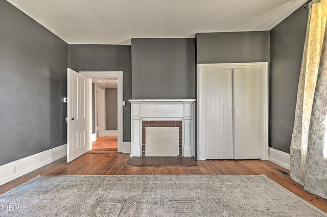 2061 King College Road, Bristol, TN 37620