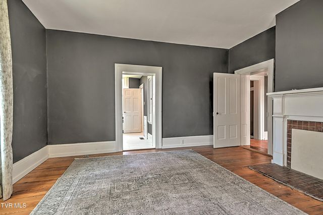 2061 King College Road, Bristol, TN 37620