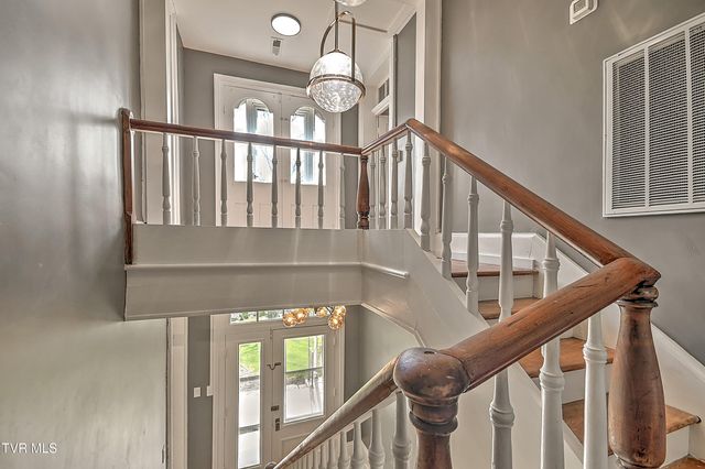 2061 King College Road, Bristol, TN 37620
