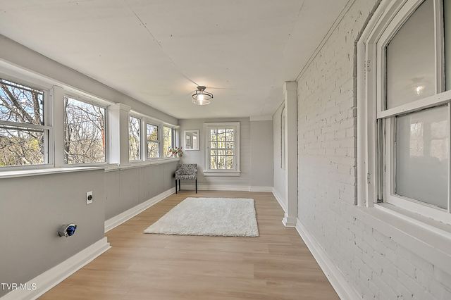 2061 King College Road, Bristol, TN 37620