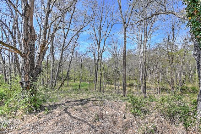 2061 King College Road, Bristol, TN 37620