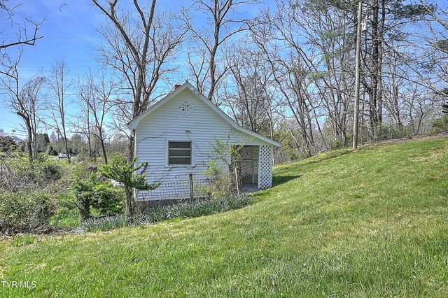 2061 King College Road, Bristol, TN 37620