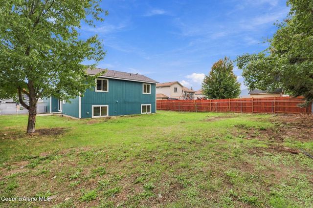 1865 N Stagecoach DR, Post Falls, ID 83854