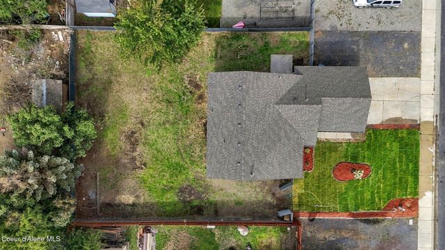 1865 N Stagecoach DR, Post Falls, ID 83854