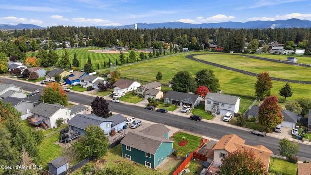 1865 N Stagecoach DR, Post Falls, ID 83854