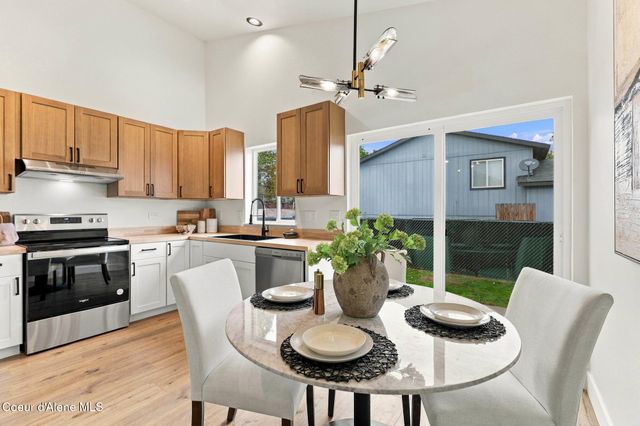 1865 N Stagecoach DR, Post Falls, ID 83854